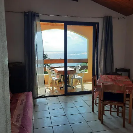 4 People 350 M From The Sea Appartement